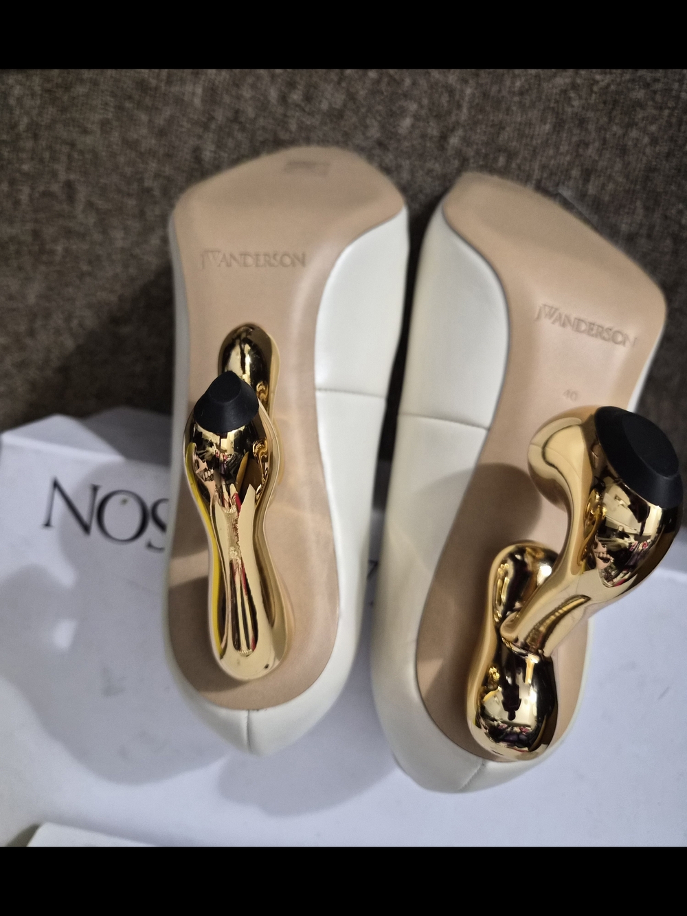 JW ANDERSON Cream Pumps with Gold Sculptural Heel - Picture 5 of 6